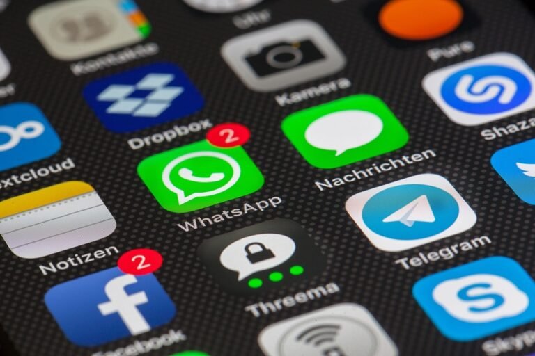 Best Fitness Apps for Beginners in 2026 (No Gym Required)